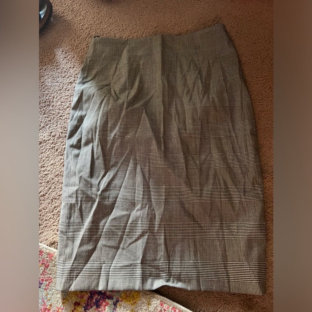 Hugo boss pencil skirt small waist 25‎
